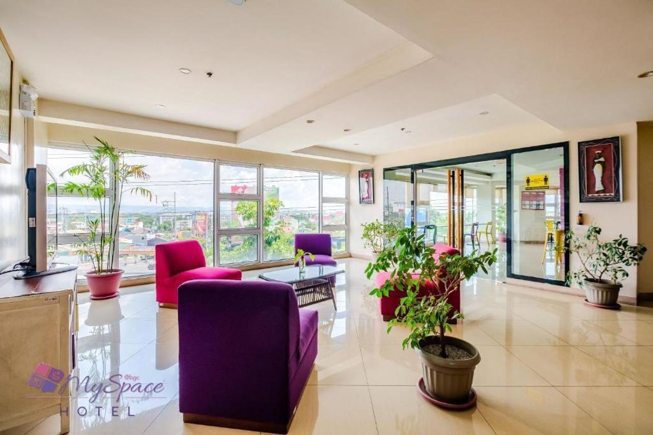Myspace Hotel @Bgc Pasig City Ngoại thất bức ảnh
