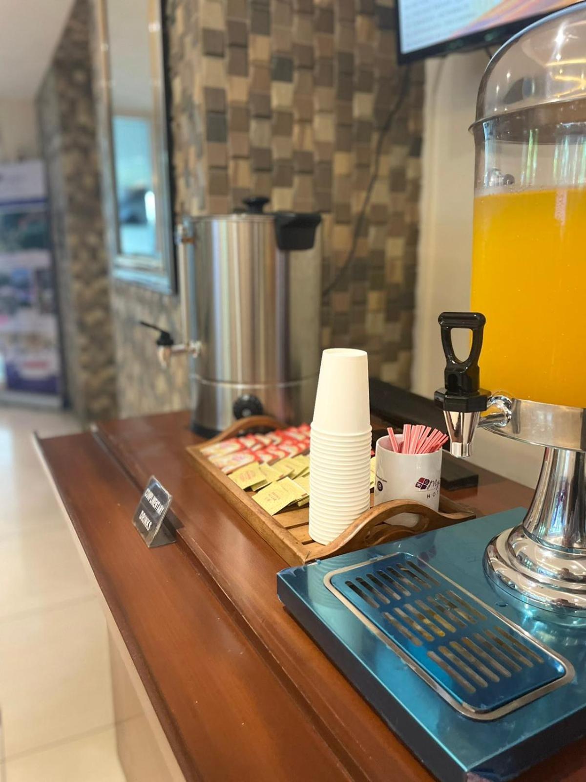 Myspace Hotel @Bgc Pasig City Ngoại thất bức ảnh